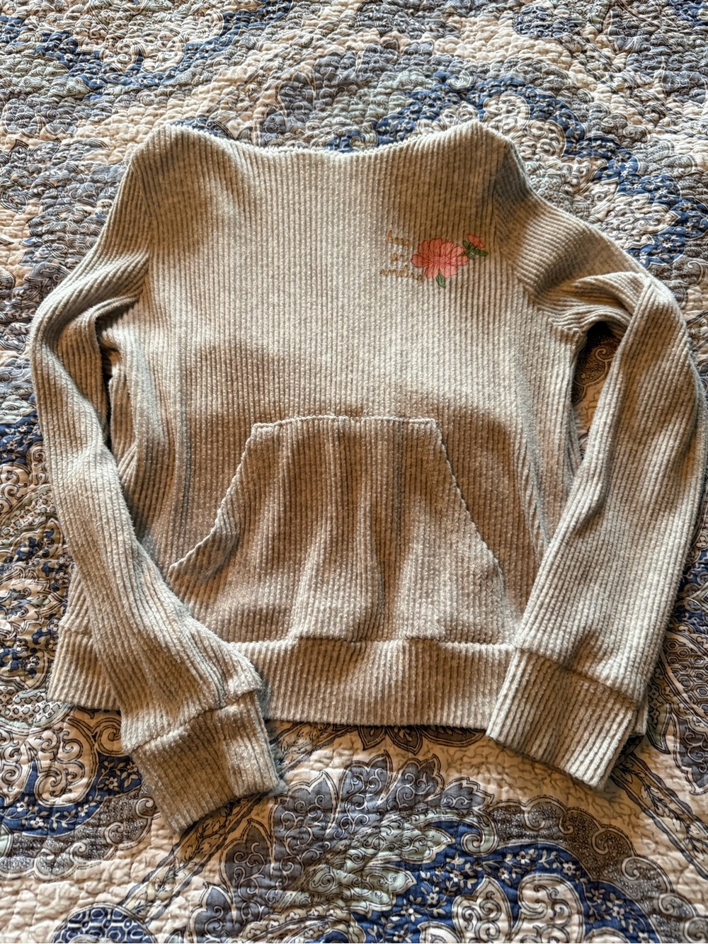 Embroidered Floral Crewneck hoodie - Light Gray 7/8 by sunset sky